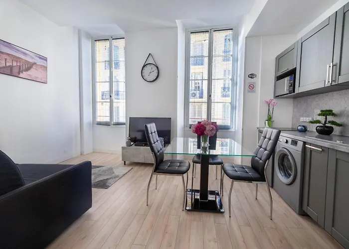 Studio Famous Bd Victor Hugo - City Center